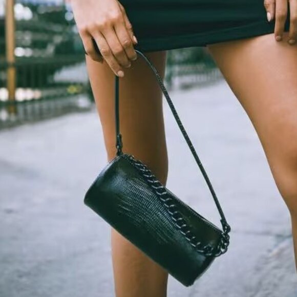 Forever 21 Handbags - NWT FOREVER 21 Black Polyester Textured Shoulder Handbag